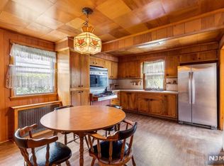 460 Kaplan Ave, Hackensack, NJ 07601