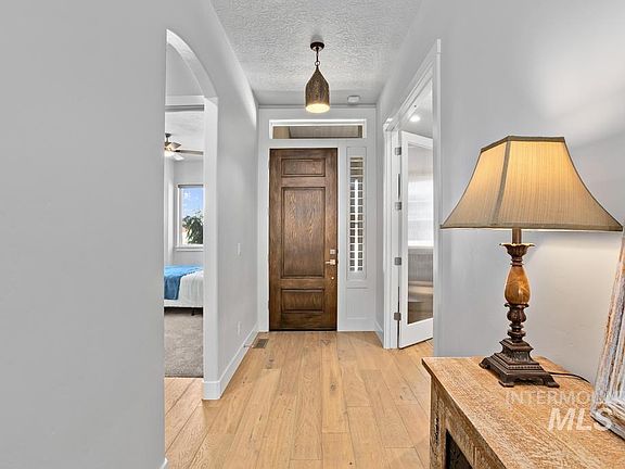 4th image of 9931 W Aviara St