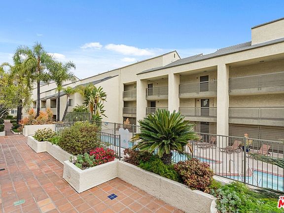 5th image of 64 N Mar Vista Ave APT 222