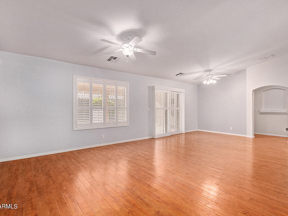 4th image of 11047 E NOPAL Avenue