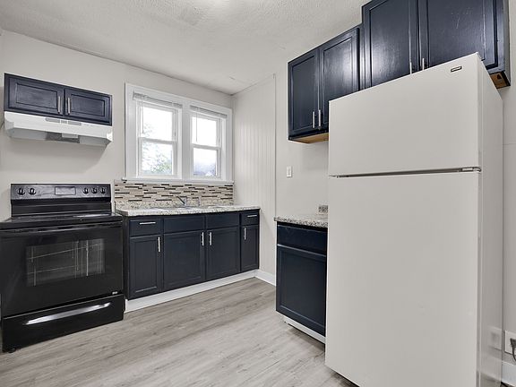 5th image of 2759 Harris Ave #1