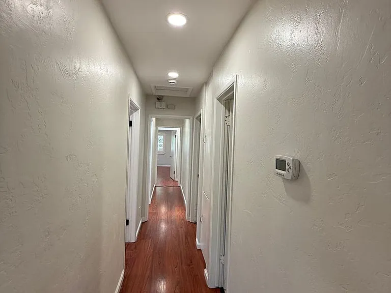 334 Roanoke Rd — Photo 18