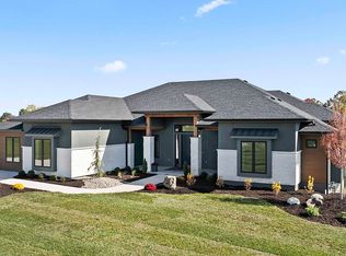 10505 Stonehaus Dr, Lees Summit, MO 64086