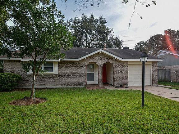 2nd image of 13419 Greenway Dr