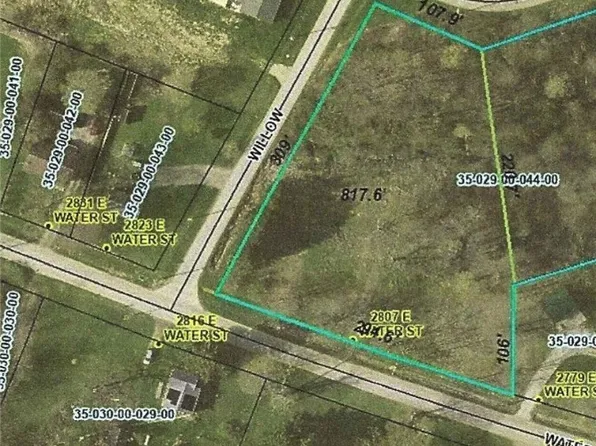 2807 E Water St, Rock Creek, OH 44084