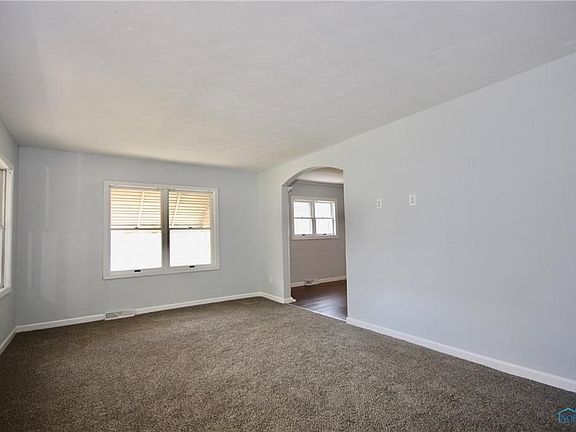 3rd image of 3028 Orlando Dr