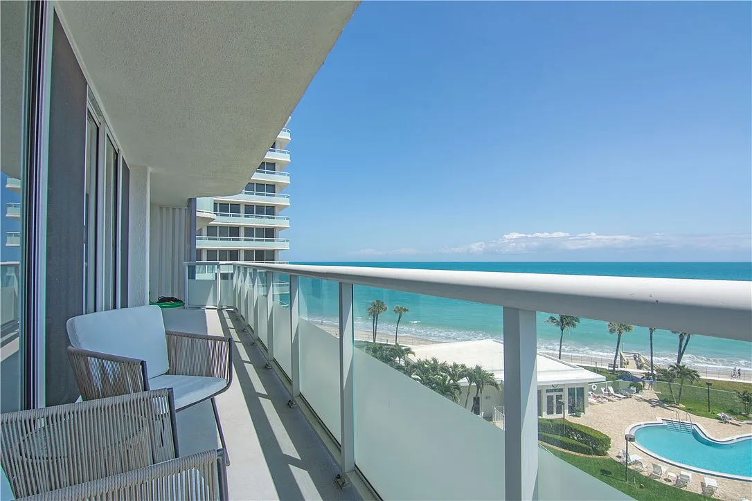 2 bed, 1112 sqft, $6,500 — Photo 1