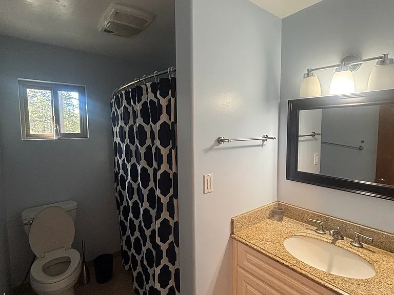 E Larkspur Ln — Photo 6