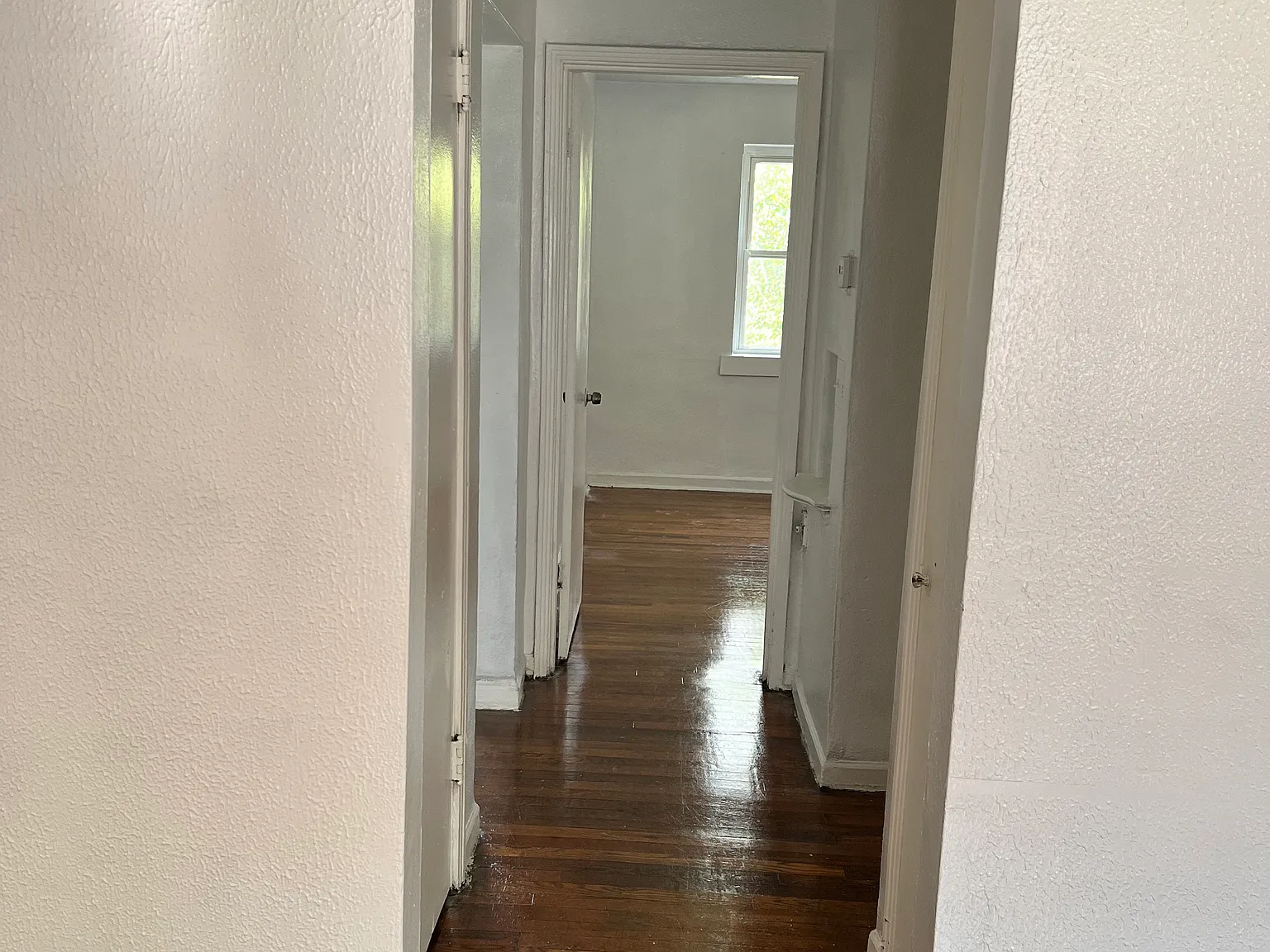 138 Glenridge Pl — Photo 3