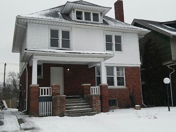 3rd image of 43 Monterey St