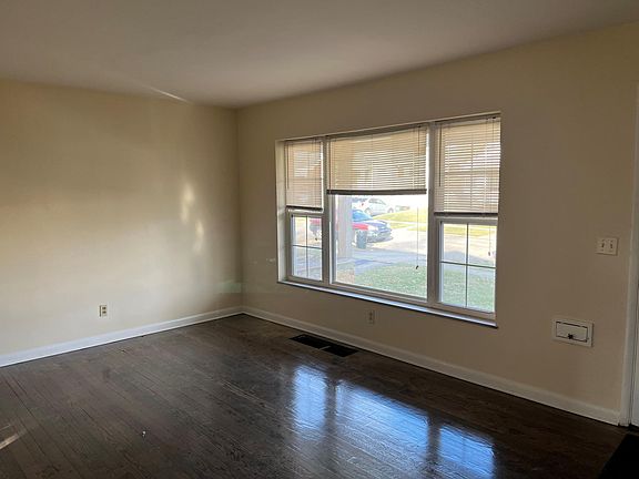 2nd image of 3645 Summerdale Ln