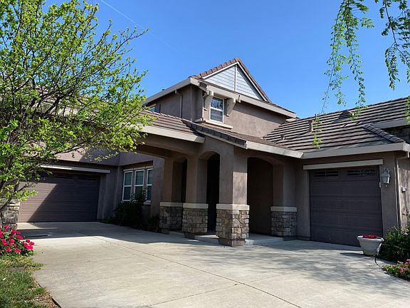 2nd image of 2359 Mack Pl