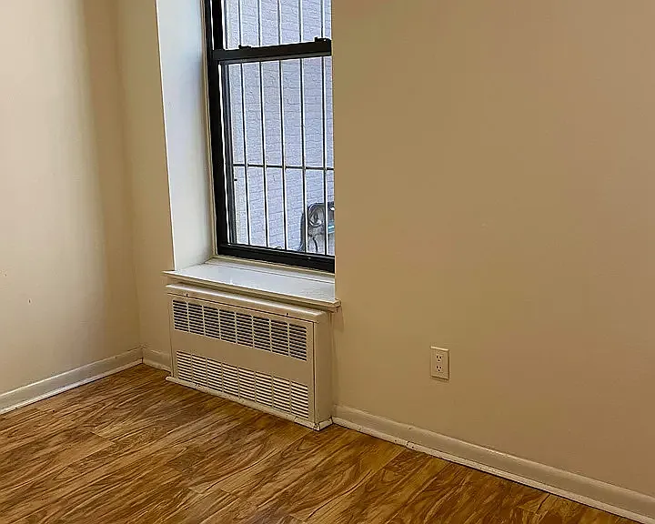35 W 65th St #1C — Photo 4