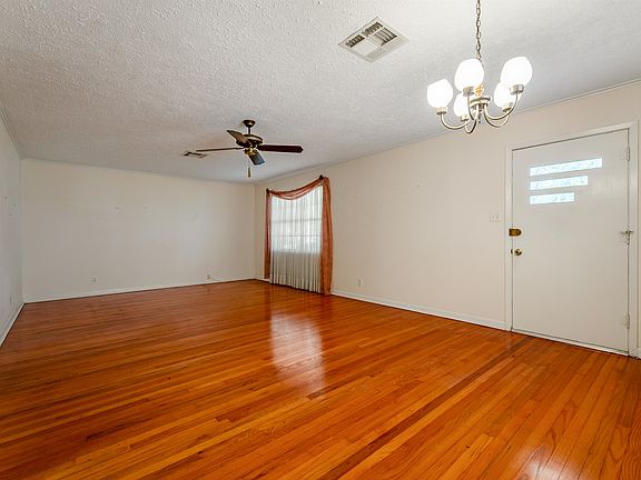 3rd image of 444 Arlington Dr