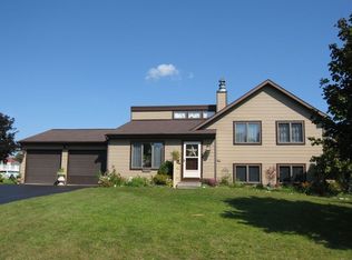 3309 Evergreen Cir, Walworth, NY 14568