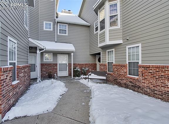3rd image of 2131 Troy Ct