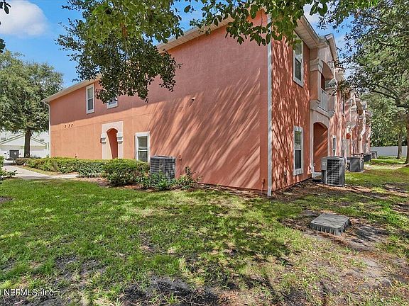 5th image of 13848 HERONS LANDING Way #12-1