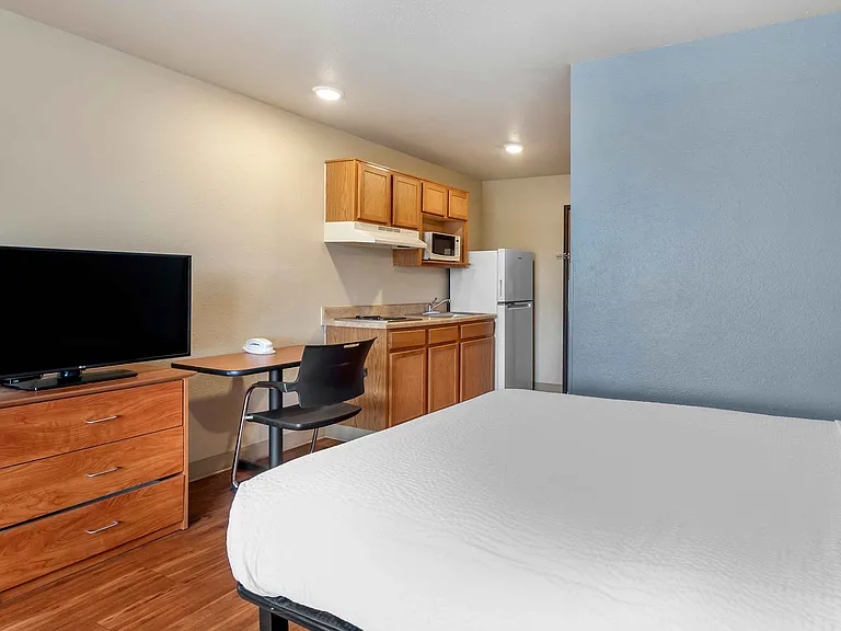 Studio Suite - 1 Full Bed