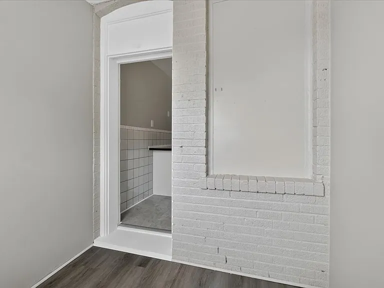 5641 Finkman — Photo 21