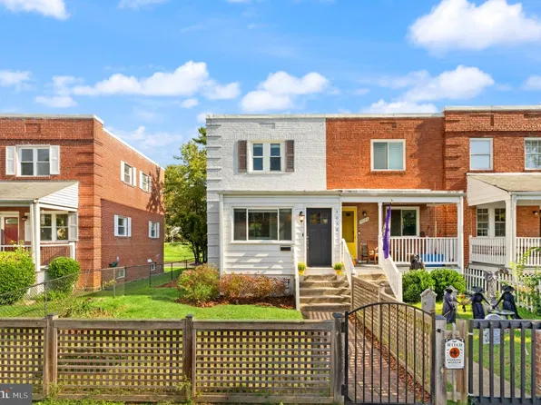 3035 Manning St, Alexandria, VA 22305