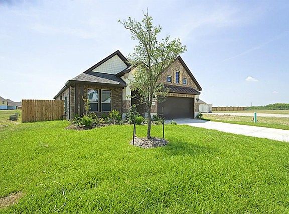 3rd image of 2130 Llerena Ln