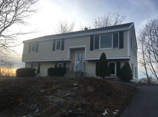 6 Skyview Ln, Woburn, MA 01801