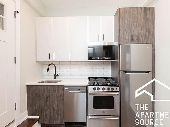 3rd image of 2959 N Milwaukee Ave #S2