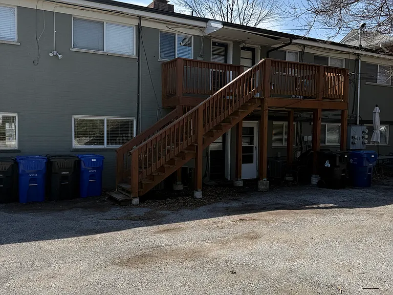 8421 Delmar Blvd #2E — Photo 3