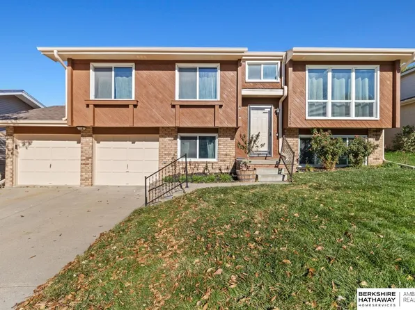 13520 Edna St, Omaha, NE 68138