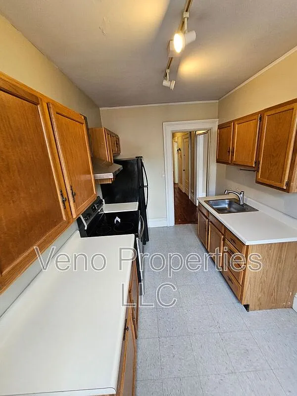 16 2nd St — Photo 3