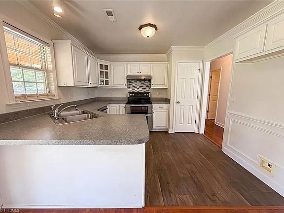 4th image of 4532 Lasley Dr