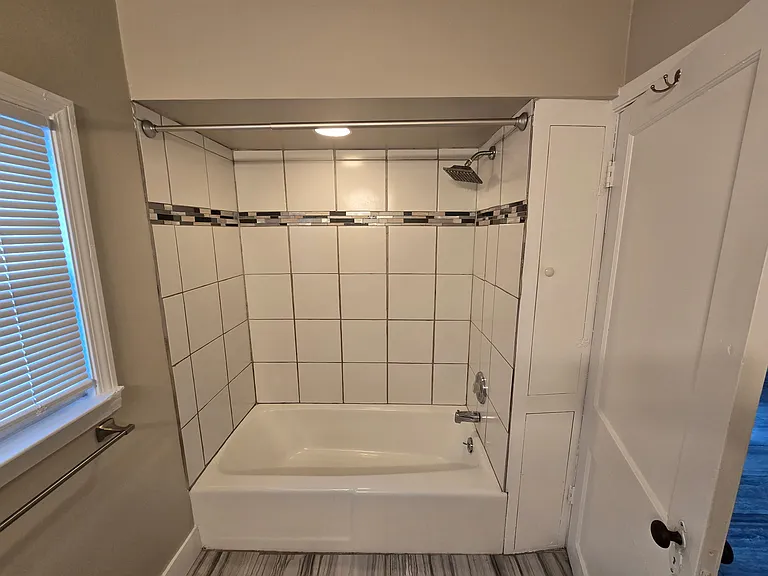 410 E Grand River Ave #2 — Photo 11