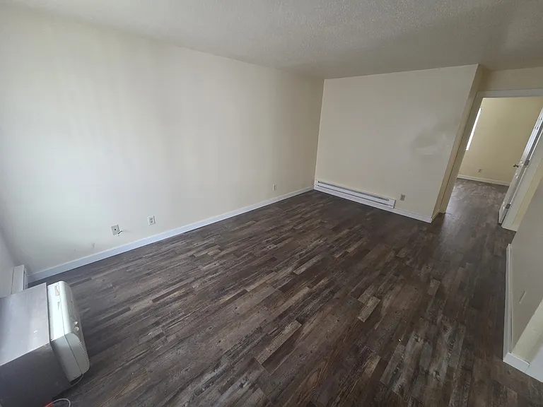 906 Hill St #109 — Photo 7