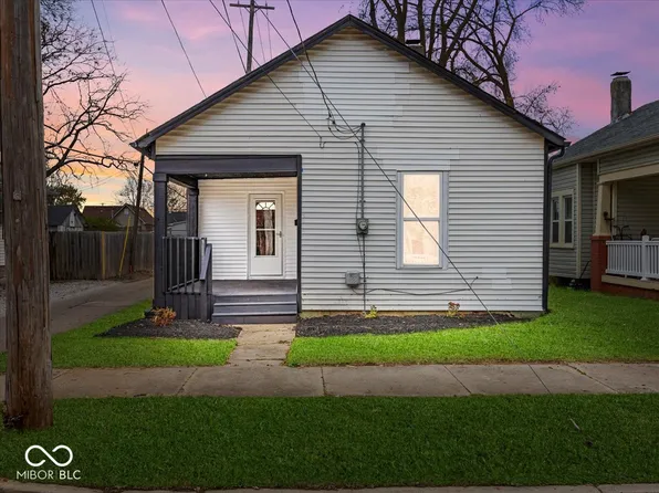 238 E Franklin St, Shelbyville, IN 46176