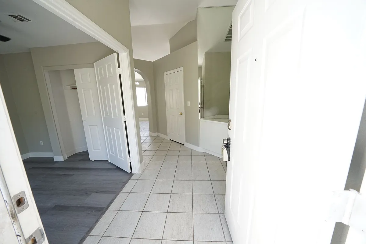 Building Photo - 4281 Desert Heart Ct