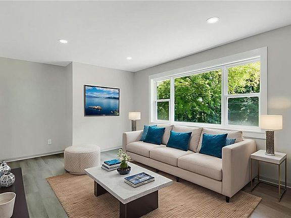 5th image of 2926 Monterey Dr