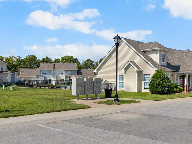 129 Alexander Blvd — Photo 34