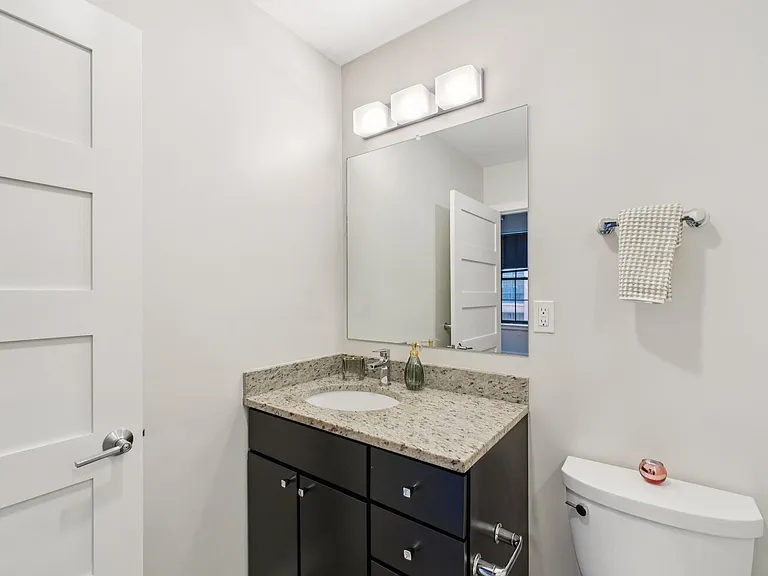 Jackson Street Lofts — Photo 32