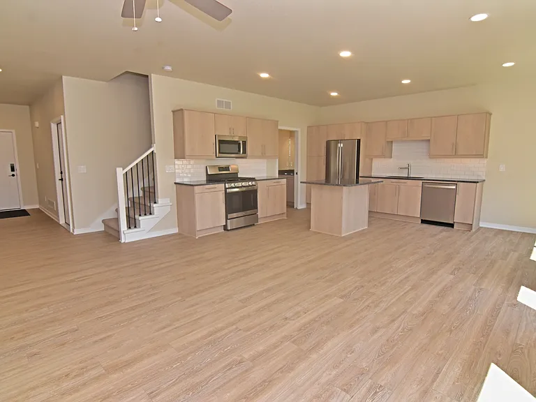 31 Crosby Park Dr — Photo 1