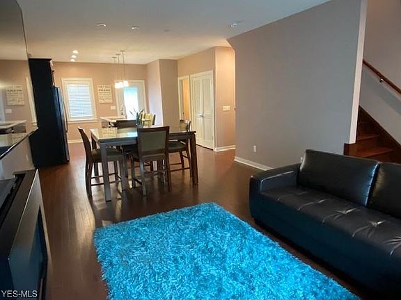 3rd image of 35 Atterbury Blvd