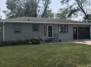 402 E 1st St, Huxley, IA 50124