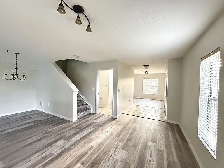 2525 Oleander Lakes Dr — Photo 7