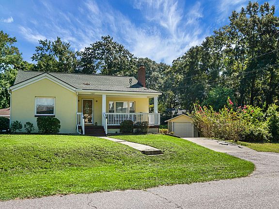 3rd image of 1007 Holcombe Rd