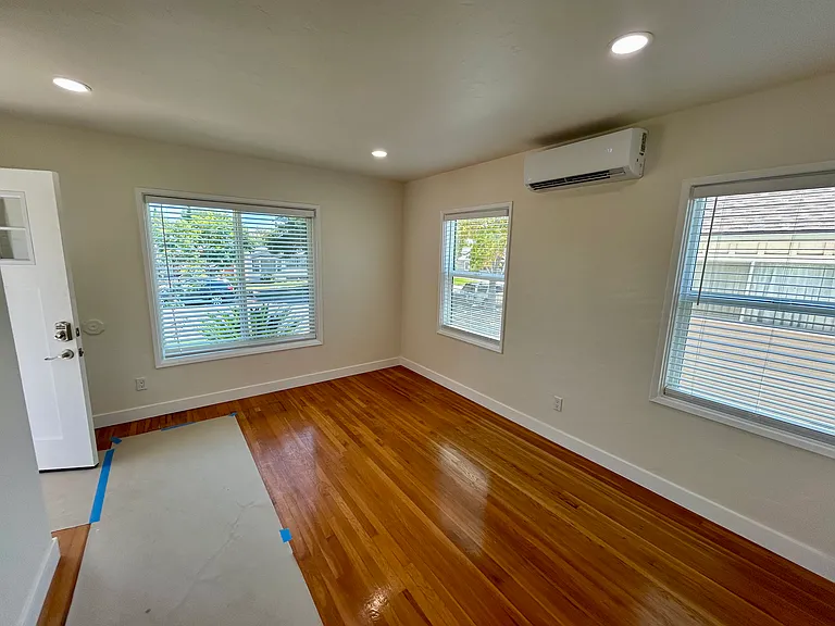 1354 Chalcedony St — Photo 5