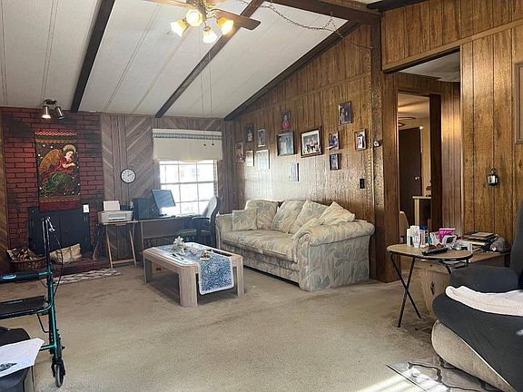 3rd image of 756 Mahogany Dr