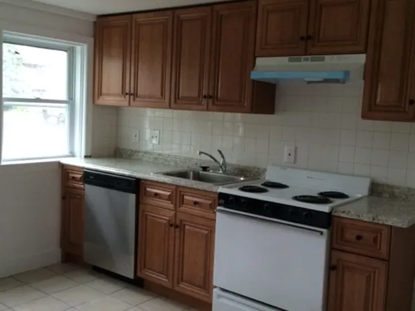 1 Mitchell Rd #2, Billerica, MA 01821