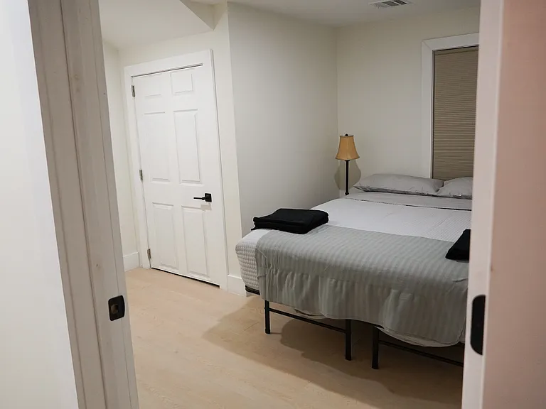 466 Avon Ave #3 — Photo 20