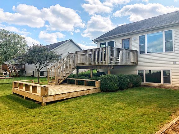 3rd image of 1083 Sunset Hills Ct NW