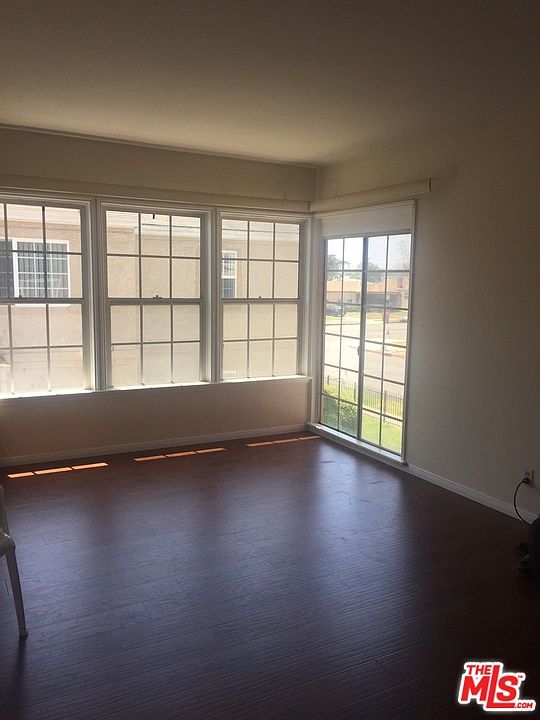 2nd image of 9148 S Manhattan Pl