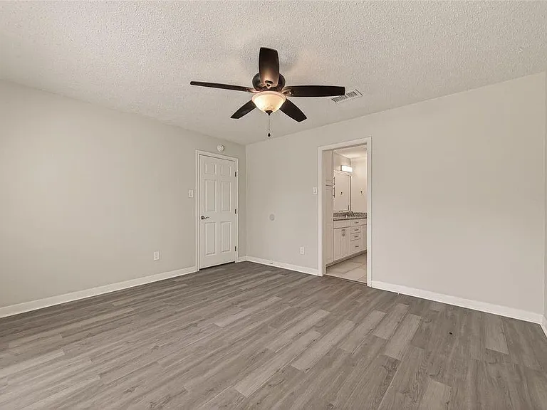 14507 Ravenhurst Ln — Photo 32